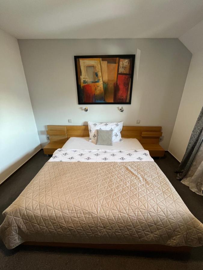 Hotel Algar Opava Buitenkant foto