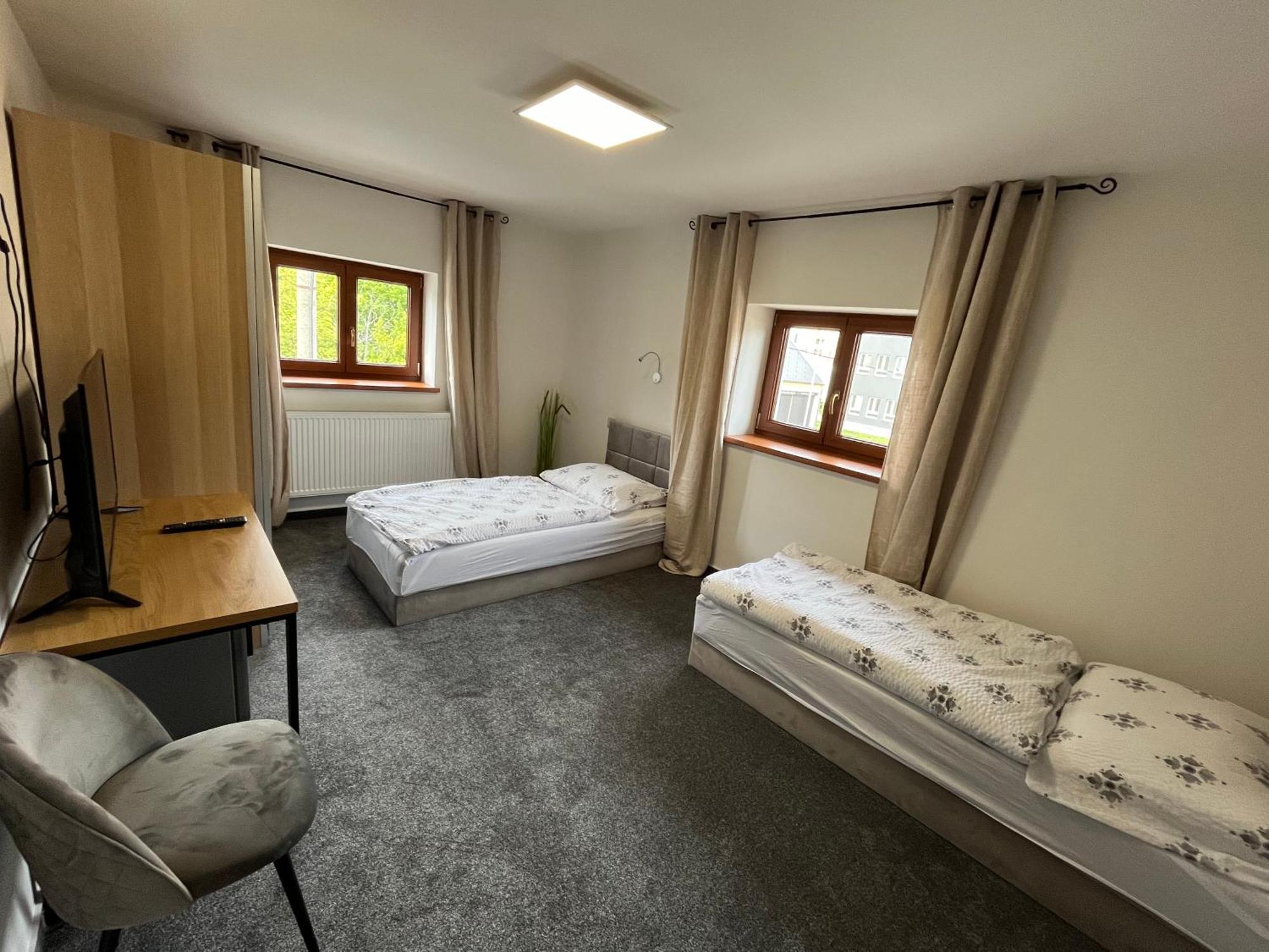 Hotel Algar Opava Buitenkant foto